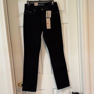 Levi's Black Skinny Jeans sz 6M NWT